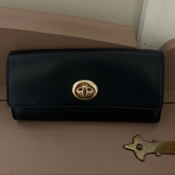 Coach Navy Smooth Leather Turnlock Slim Envelope Wallet NWT 53663
